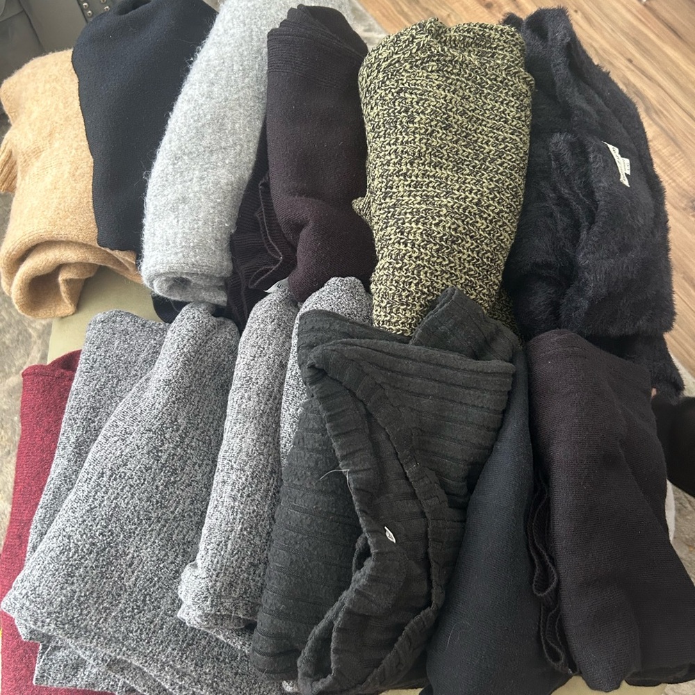 Women’s Mystery Sweater Lot